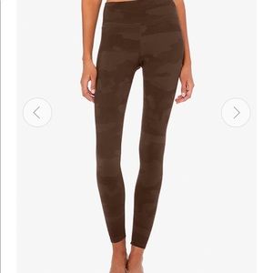 ALO YOGA High-Waist Vapor Legging
